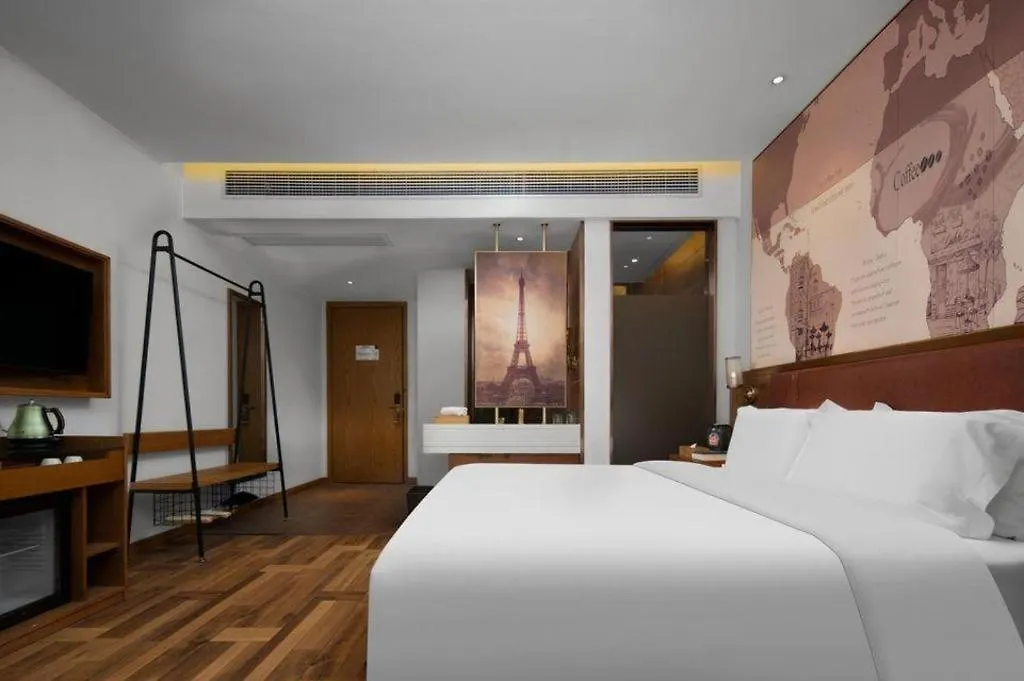 Hotel James Joyce Coffetel Luoyang Longmen High-Speed Railway Station Baolong Plaza