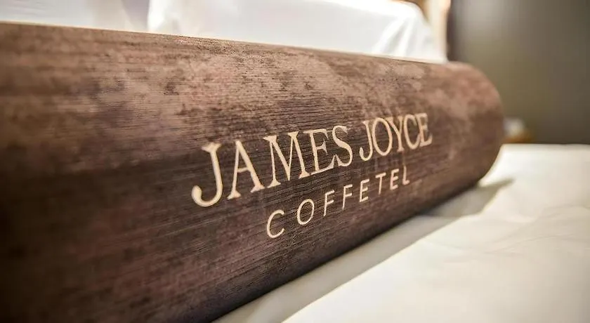 James Joyce Coffetel Luoyang Longmen High-Speed Railway Station Baolong Plaza 3*, Luoyang (Henan)