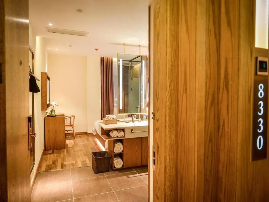 Hotel James Joyce Coffetel Luoyang Longmen High-Speed Railway Station Baolong Plaza